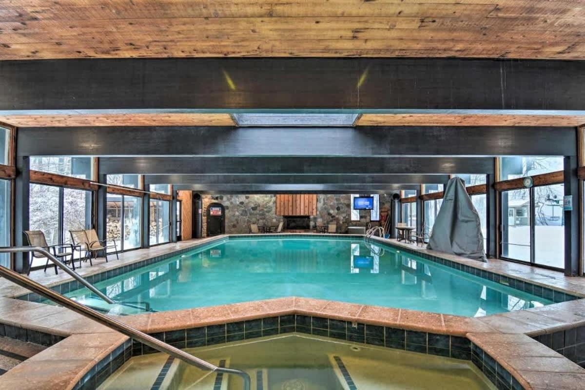 Top Floor Luxury, Sauna, Private Pool, Lake Bellaire Beach, 5 Beds, 4 Full Bath Exteriér fotografie
