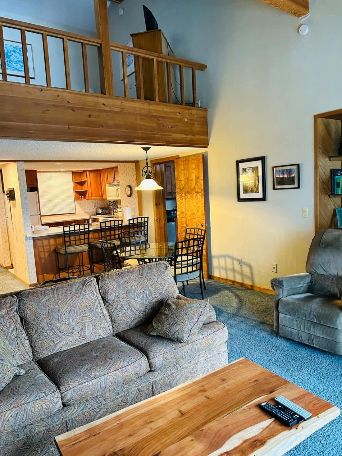 Top Floor Luxury, Sauna, Private Pool, Lake Bellaire Beach, 5 Beds, 4 Full Bath Exteriér fotografie
